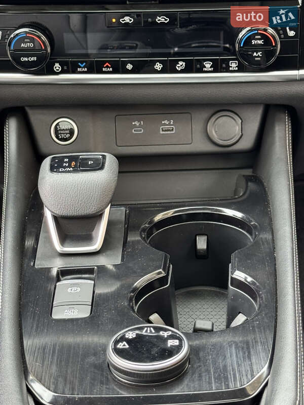 Позашляховик / Кросовер Nissan Rogue 2021 в Одесі