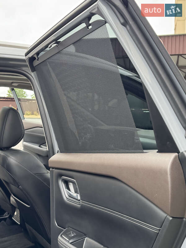 Позашляховик / Кросовер Nissan Rogue 2021 в Одесі