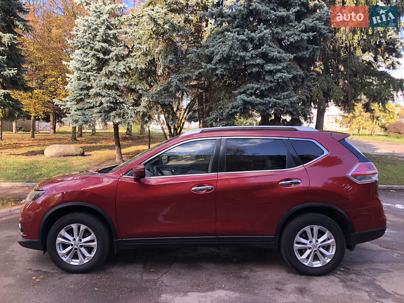 Внедорожник / Кроссовер Nissan Rogue 2016 в Житомире