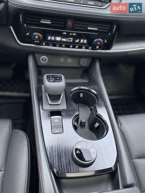 Позашляховик / Кросовер Nissan Rogue 2021 в Рівному