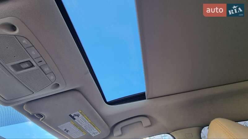 Внедорожник / Кроссовер Nissan Rogue 2016 в Киеве