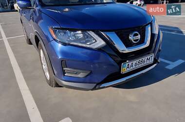 Позашляховик / Кросовер Nissan Rogue 2016 в Києві