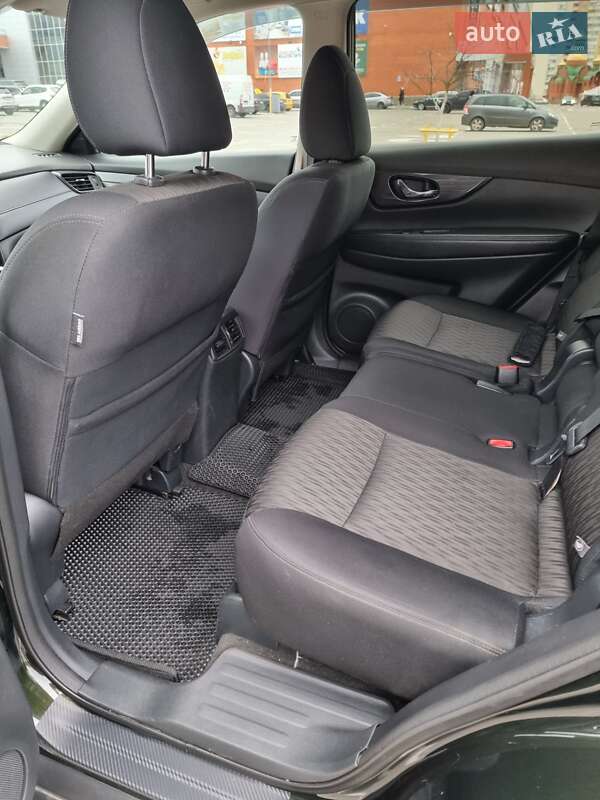 Позашляховик / Кросовер Nissan Rogue 2018 в Броварах