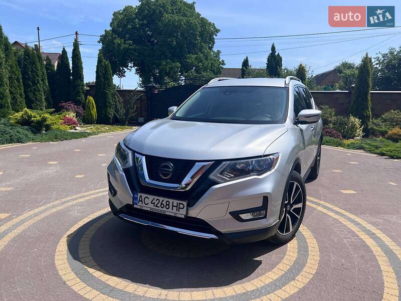 Внедорожник / Кроссовер Nissan Rogue 2020 в Луцке