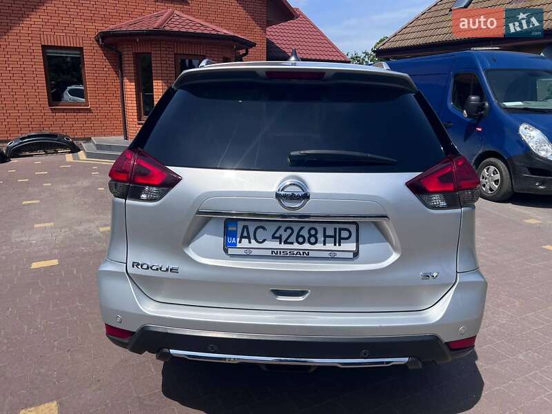 Внедорожник / Кроссовер Nissan Rogue 2020 в Луцке