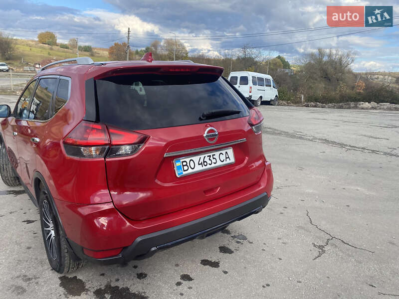 Позашляховик / Кросовер Nissan Rogue 2017 в Бережанах