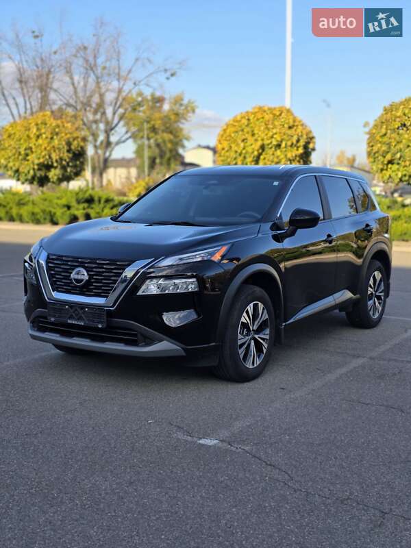 Внедорожник / Кроссовер Nissan Rogue 2023 в Киеве