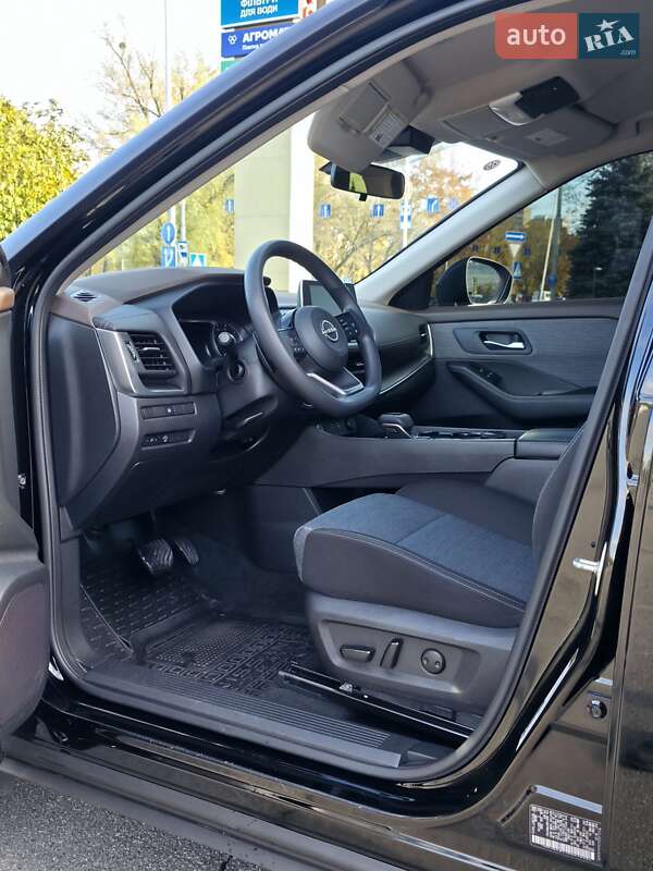 Внедорожник / Кроссовер Nissan Rogue 2023 в Киеве