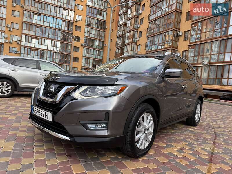 Внедорожник / Кроссовер Nissan Rogue 2019 в Виннице
