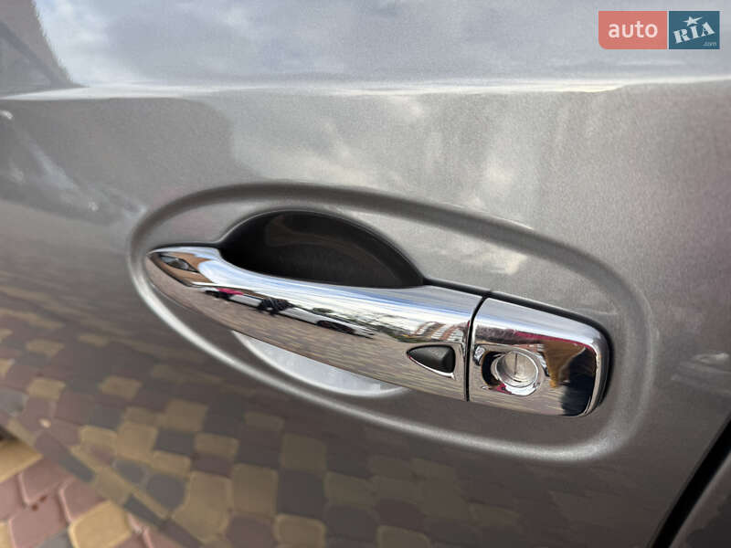 Внедорожник / Кроссовер Nissan Rogue 2019 в Виннице