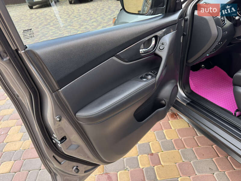 Внедорожник / Кроссовер Nissan Rogue 2019 в Виннице