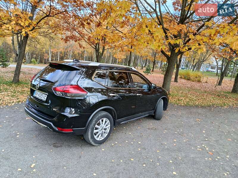 Внедорожник / Кроссовер Nissan Rogue 2016 в Хмельницком