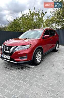 Внедорожник / Кроссовер Nissan Rogue 2016 в Виннице