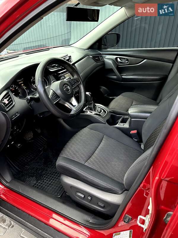 Позашляховик / Кросовер Nissan Rogue 2016 в Вінниці