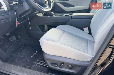 Позашляховик / Кросовер Nissan Rogue 2023 в Львові