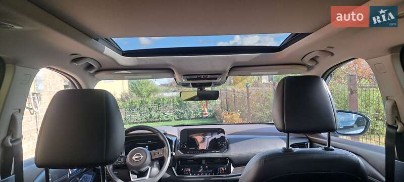 Позашляховик / Кросовер Nissan Rogue 2023 в Львові
