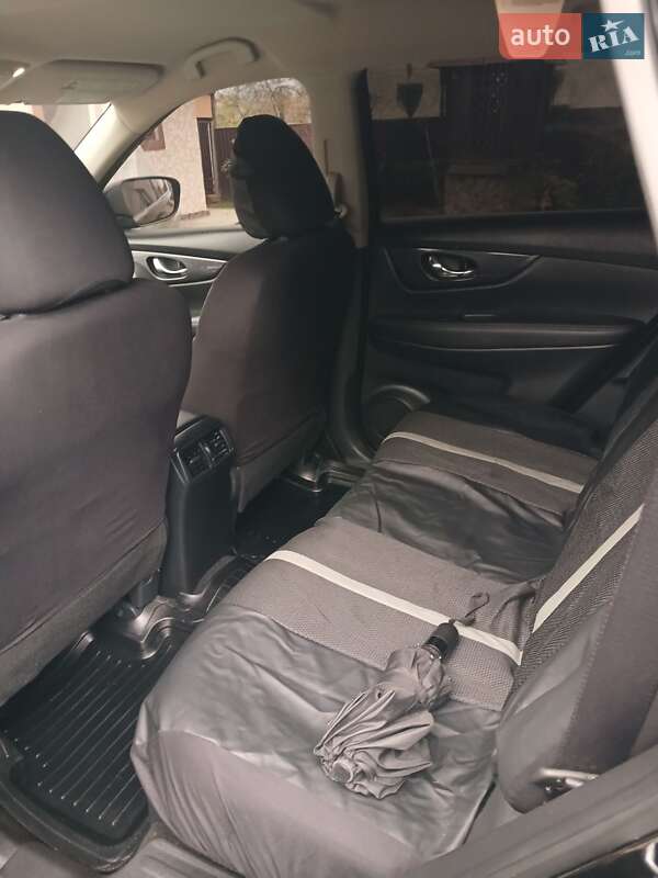 Позашляховик / Кросовер Nissan Rogue 2017 в Івано-Франківську