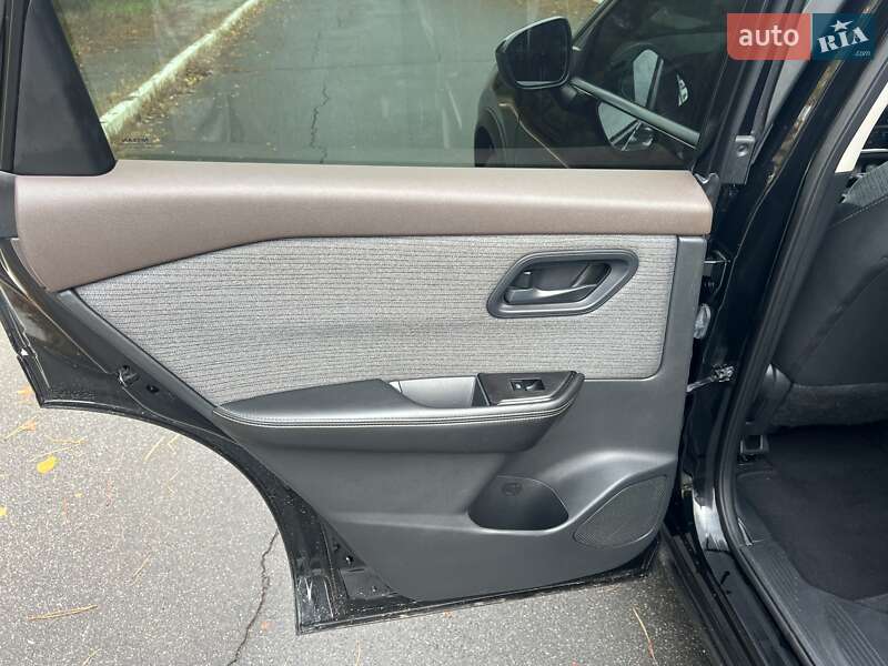 Внедорожник / Кроссовер Nissan Rogue 2021 в Днепре