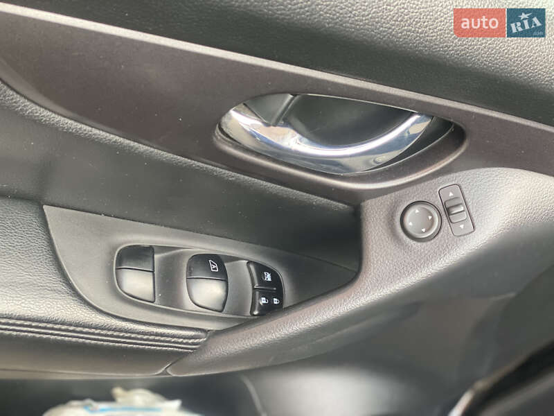 Внедорожник / Кроссовер Nissan Rogue 2016 в Киеве фото 13 Внедорожник / Кроссовер Nissan Rogue 2016 в Киеве