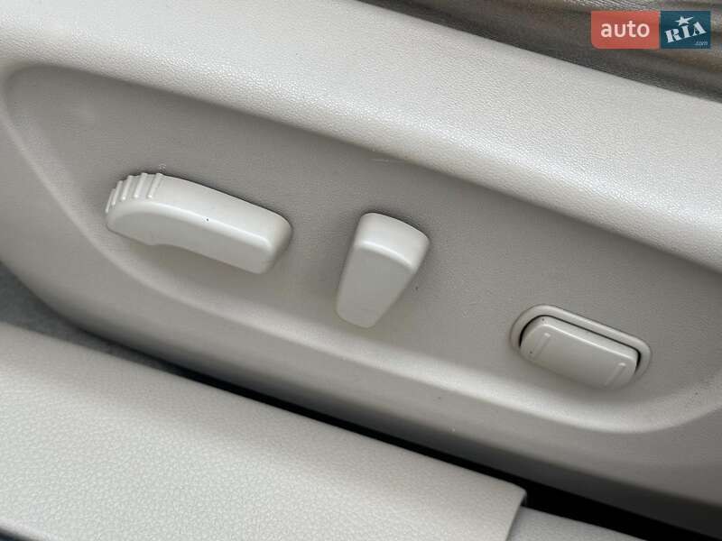 Внедорожник / Кроссовер Nissan Rogue 2014 в Одессе