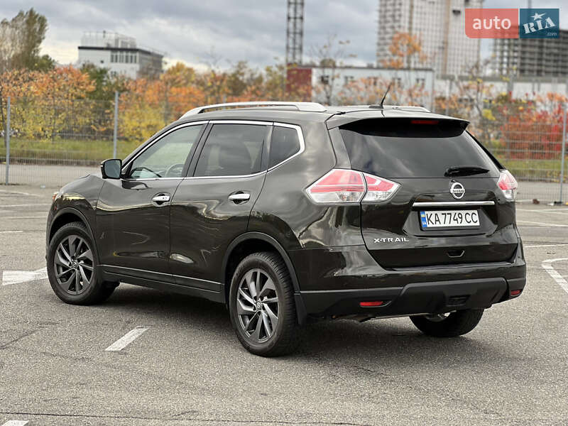 Внедорожник / Кроссовер Nissan Rogue 2016 в Киеве