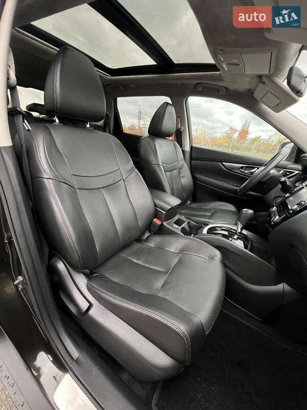 Внедорожник / Кроссовер Nissan Rogue 2016 в Киеве