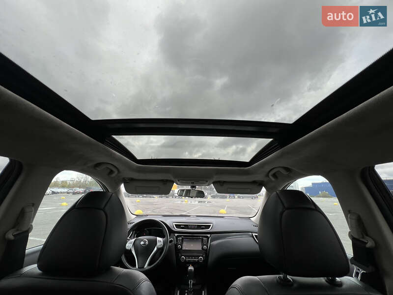 Внедорожник / Кроссовер Nissan Rogue 2016 в Киеве