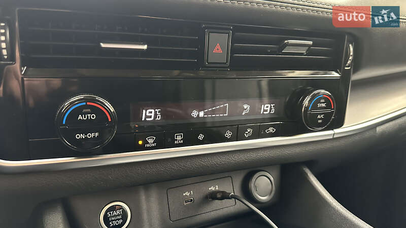 Внедорожник / Кроссовер Nissan Rogue 2021 в Виннице