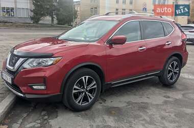 Позашляховик / Кросовер Nissan Rogue 2017 в Житомирі