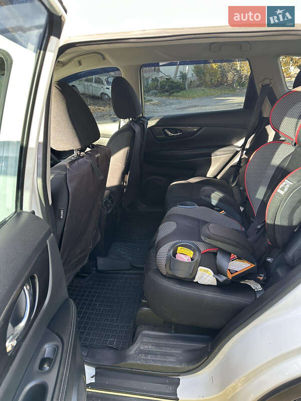 Внедорожник / Кроссовер Nissan Rogue 2017 в Тернополе фото 4 Внедорожник / Кроссовер Nissan Rogue 2017 в Тернополе