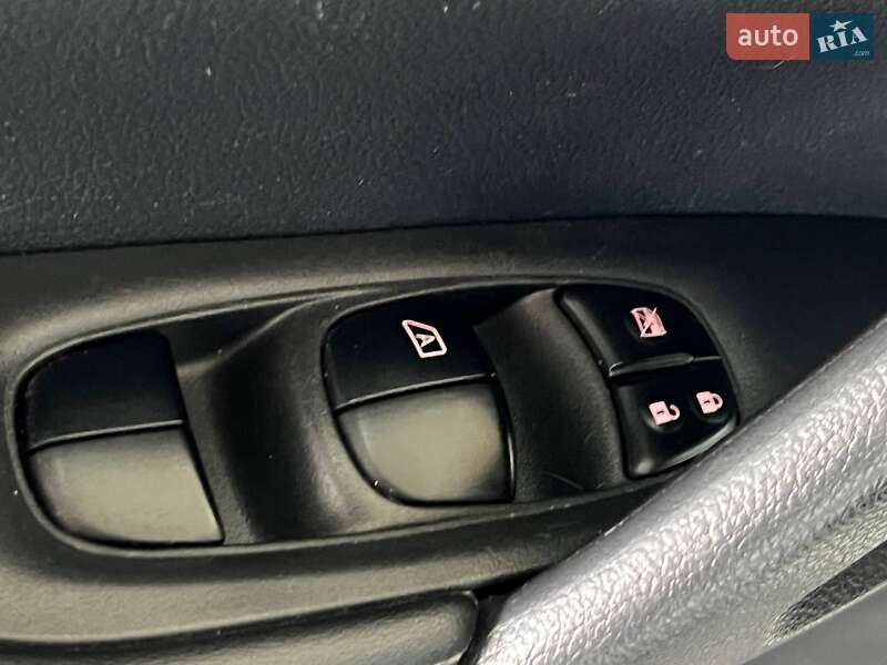 Внедорожник / Кроссовер Nissan Rogue 2017 в Одессе фото 11 Внедорожник / Кроссовер Nissan Rogue 2017 в Одессе