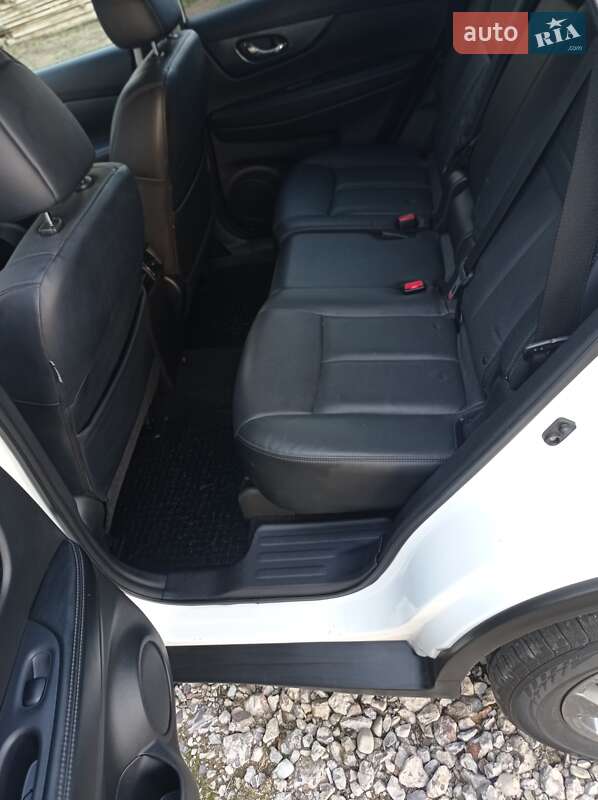 Внедорожник / Кроссовер Nissan Rogue 2015 в Яворове фото 50 Внедорожник / Кроссовер Nissan Rogue 2015 в Яворове