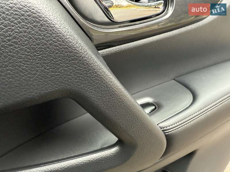 Внедорожник / Кроссовер Nissan Rogue 2017 в Ровно фото 30 Внедорожник / Кроссовер Nissan Rogue 2017 в Ровно