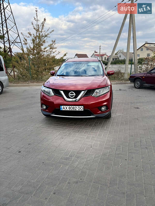 Позашляховик / Кросовер Nissan Rogue 2014 в Новомосковську