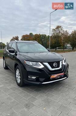 Внедорожник / Кроссовер Nissan Rogue 2018 в Черкассах