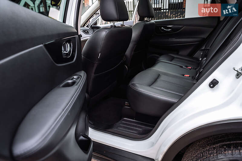 Внедорожник / Кроссовер Nissan Rogue 2018 в Белой Церкви