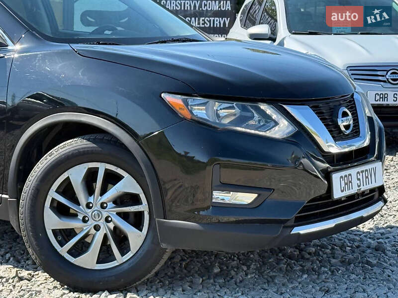 Внедорожник / Кроссовер Nissan Rogue 2018 в Стрые