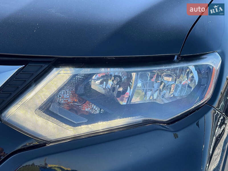 Внедорожник / Кроссовер Nissan Rogue 2018 в Стрые