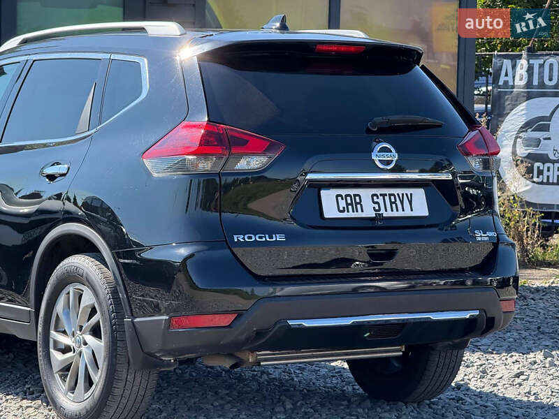 Внедорожник / Кроссовер Nissan Rogue 2018 в Стрые