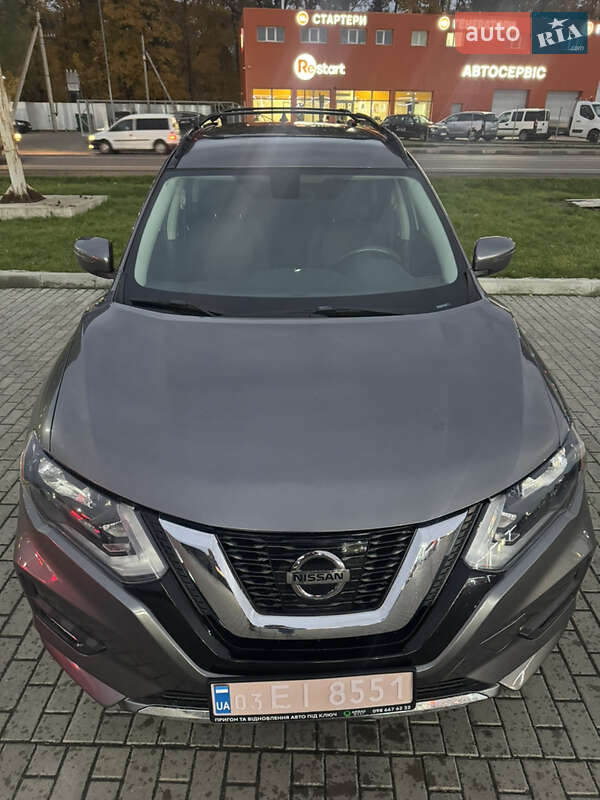 Позашляховик / Кросовер Nissan Rogue 2018 в Луцьку