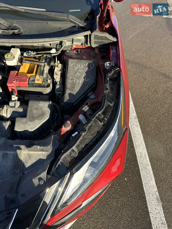 Внедорожник / Кроссовер Nissan Rogue 2021 в Киеве