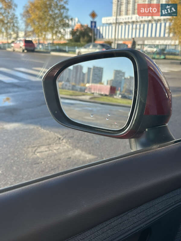 Внедорожник / Кроссовер Nissan Rogue 2021 в Киеве