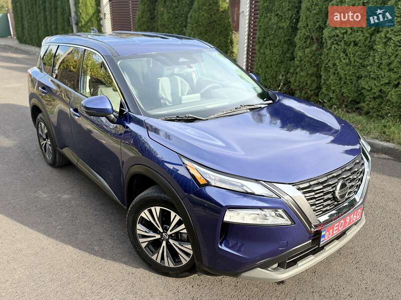 Внедорожник / Кроссовер Nissan Rogue 2021 в Киеве