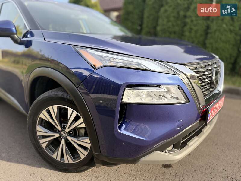 Внедорожник / Кроссовер Nissan Rogue 2021 в Киеве