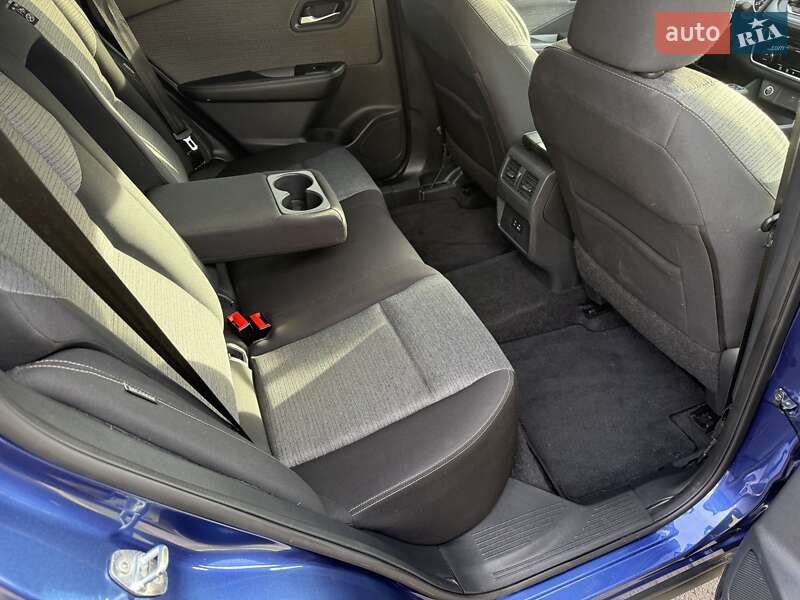 Внедорожник / Кроссовер Nissan Rogue 2021 в Киеве