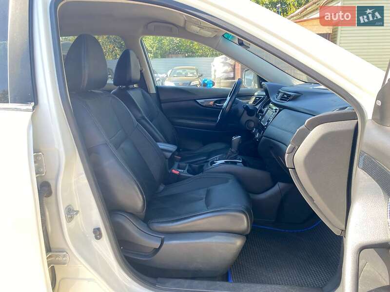 Внедорожник / Кроссовер Nissan Rogue 2017 в Киеве фото 12 Внедорожник / Кроссовер Nissan Rogue 2017 в Киеве