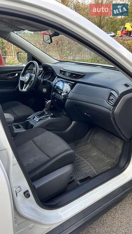 Внедорожник / Кроссовер Nissan Rogue 2017 в Киеве фото 15 Внедорожник / Кроссовер Nissan Rogue 2017 в Киеве