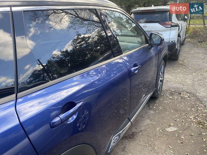 Внедорожник / Кроссовер Nissan Rogue 2021 в Львове