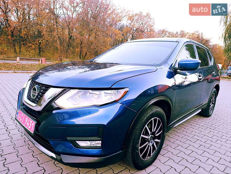 Внедорожник / Кроссовер Nissan Rogue 2018 в Виннице