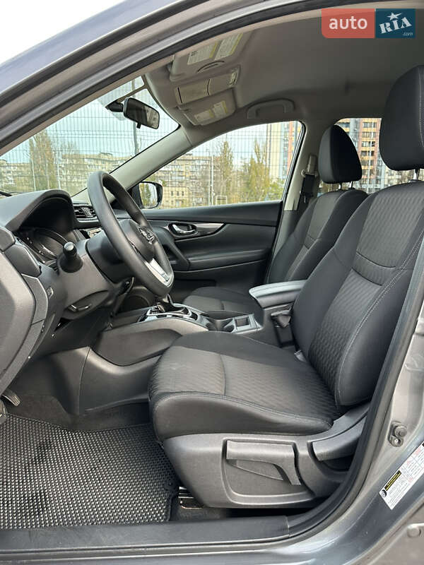 Позашляховик / Кросовер Nissan Rogue 2018 в Києві